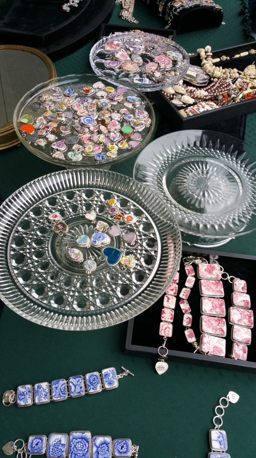 Jewelery vendor
